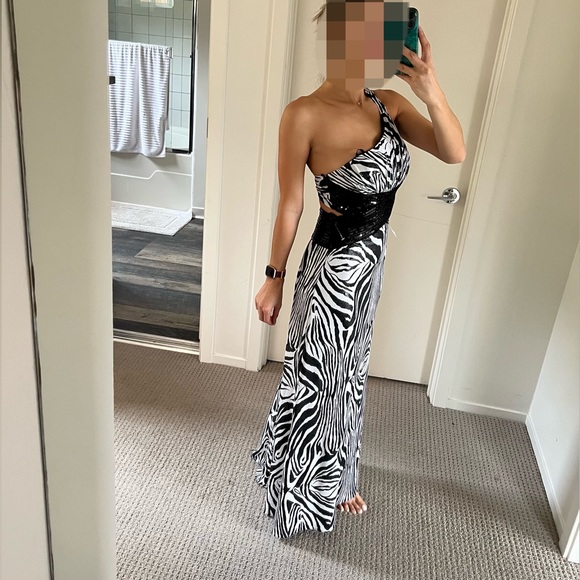 Gorgeous One Shoulder Zebra Print Black and White Sequin Dress / Gown - Picture 4 of 7